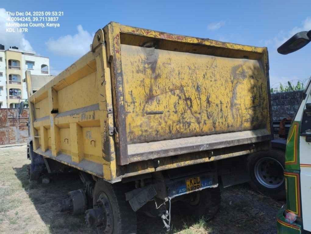 ASHOK LEYLAND 2518 IL - TIPPER (6*4)
