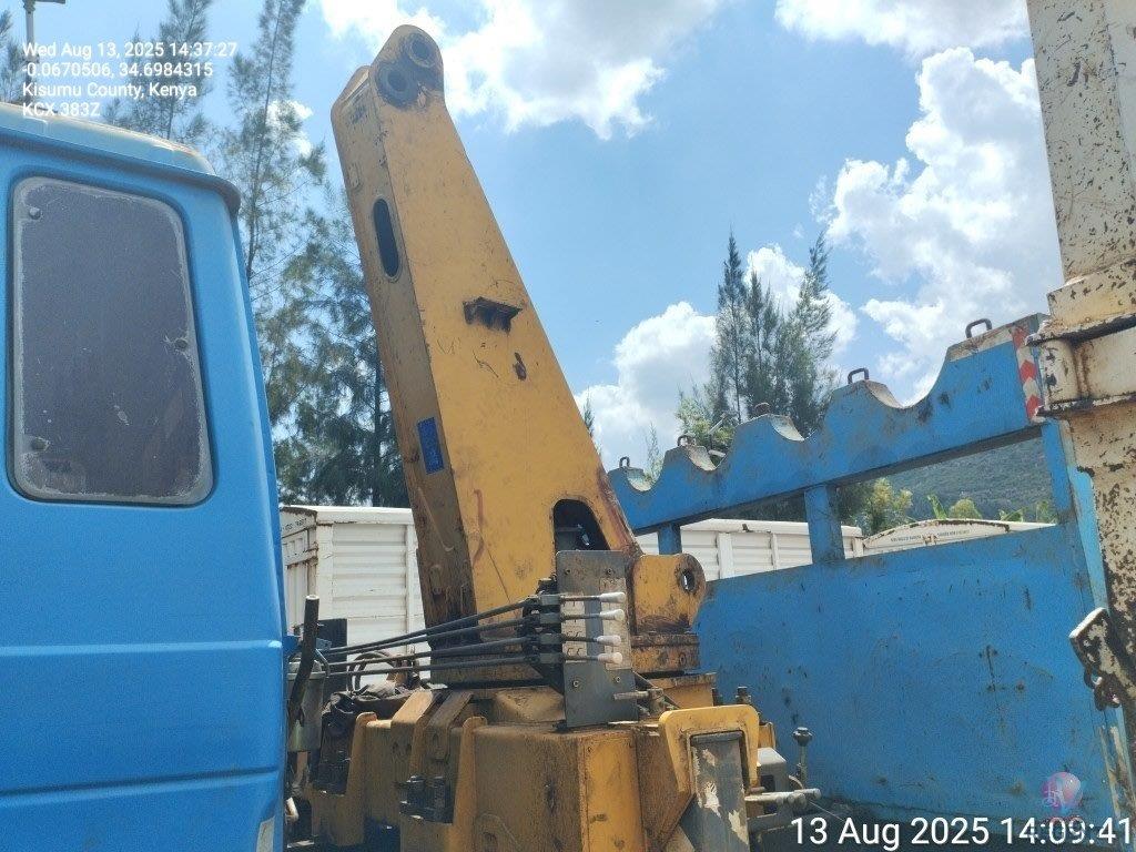 DONGFENG -   8 TONNES LOADER CRANE TRUCK (6*4)