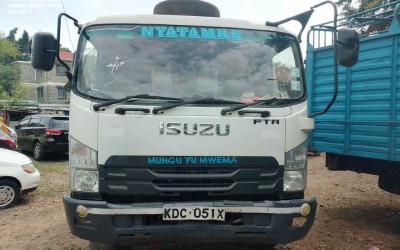 KDC 051X - ISUZU FTR90 - TIPPER TUCK (4*2)