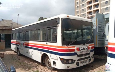 MITSUBISHI FUSO CANTER ( BUS) - KDS 404Q