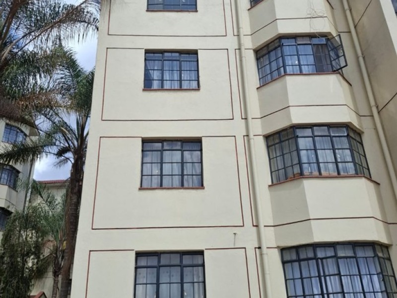 THREE (3) BEDROOM IN UNIT APARTMENT IN LANGATA