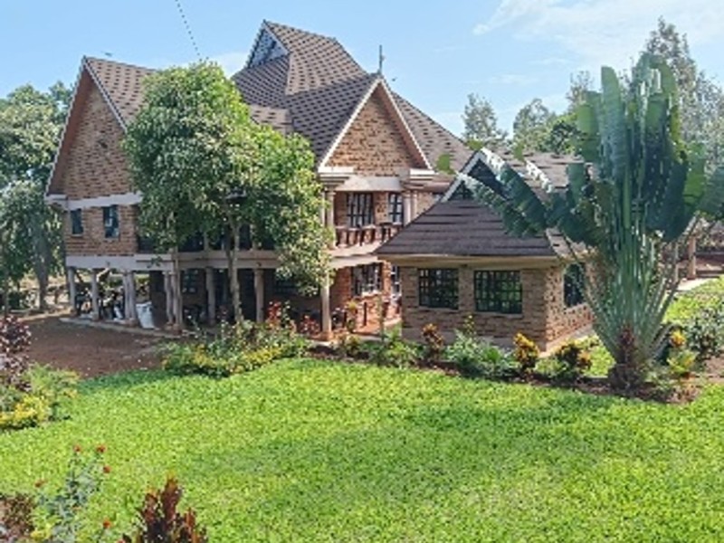 FIVE (5) BEDROOM MANSION IN EMBU